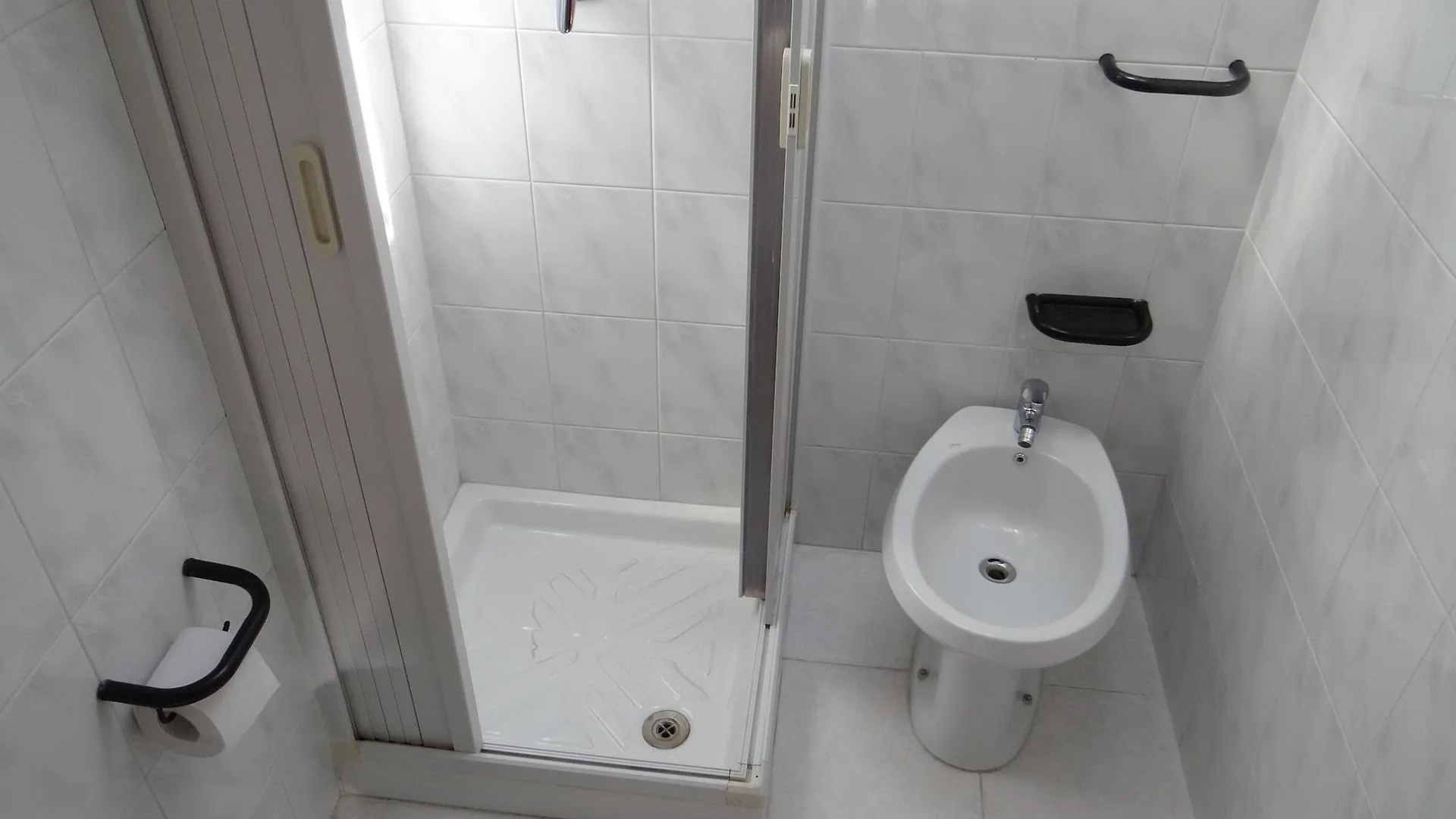 Hotel Amendola Fiera Milán 0*,